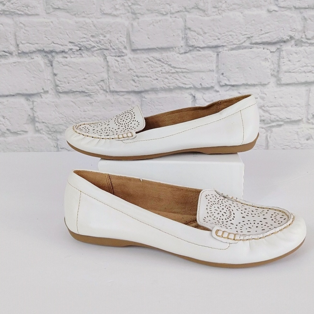 Naturalizer | White Leather Loafers Laser Cut